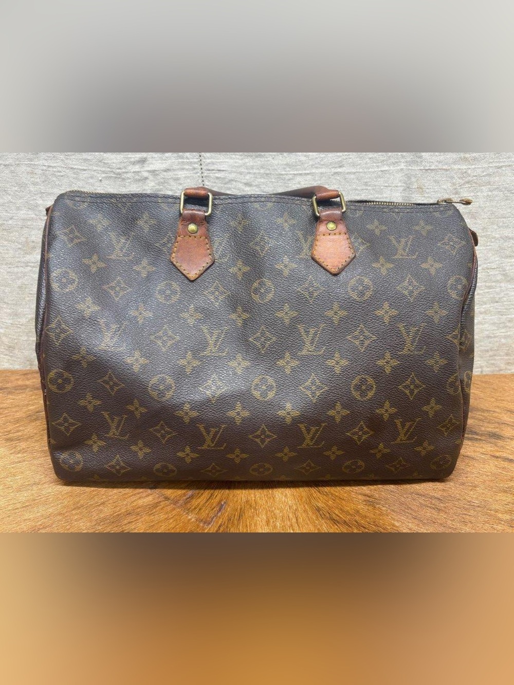 Louis Vuitton Speedy 30 Handbag
